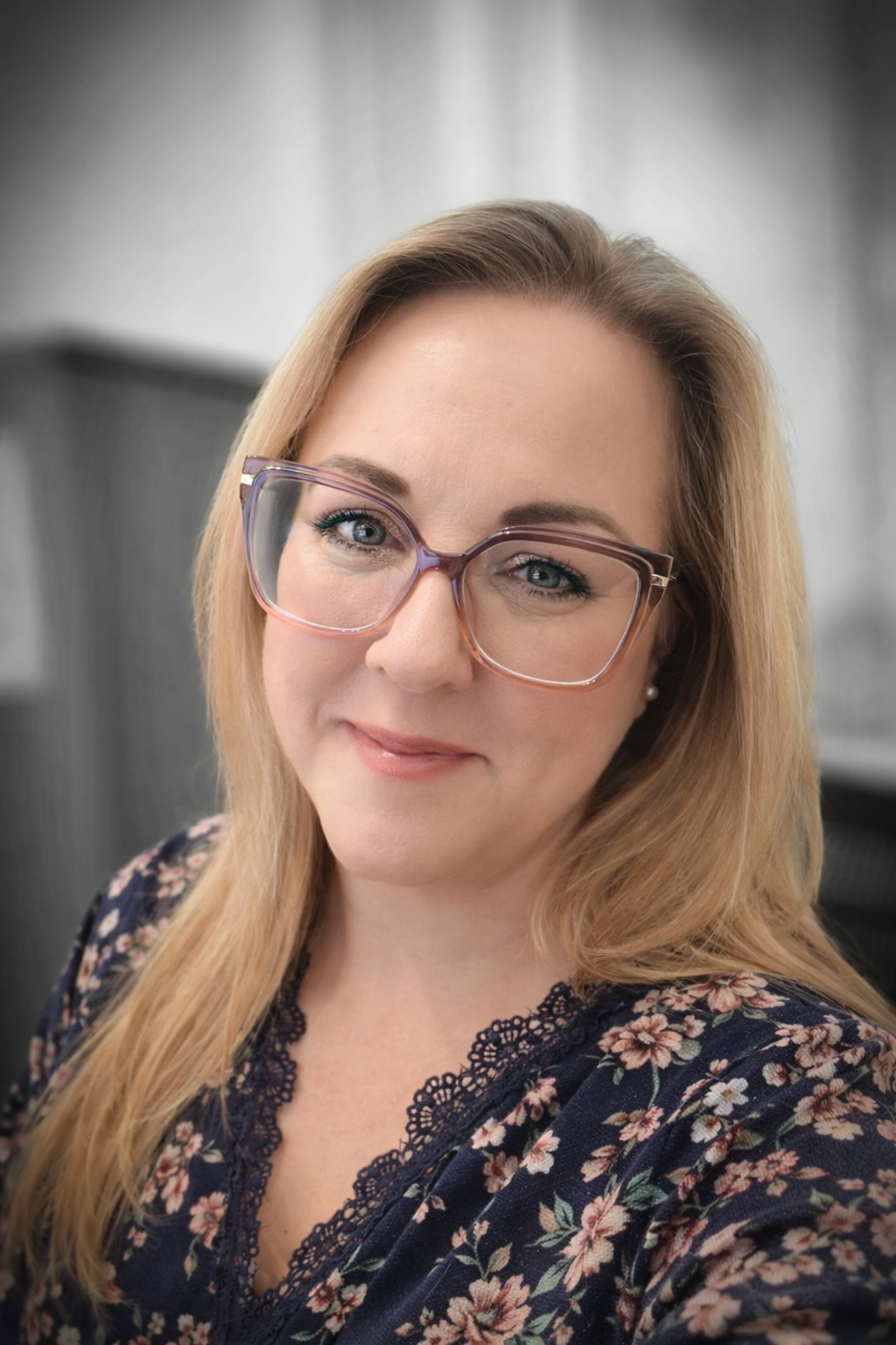 Pfeiferné Molnár Veronika, az Aura Studio masszőre
